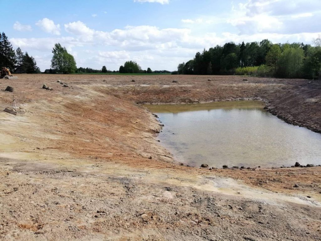 Tvenkinių kasimas- ekskavatorių nuoma