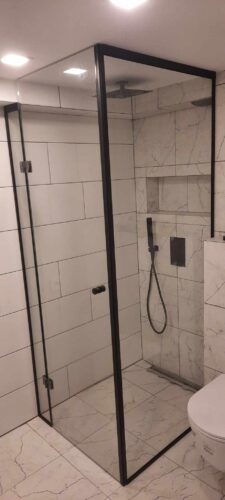 Dušo kabinų montavimas