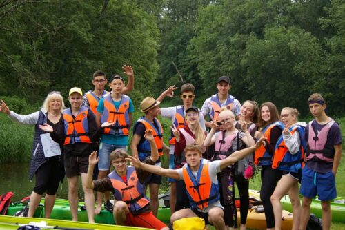 Baidarės, nameliai, pirtis ir kubilai ant Jūros upės kranto su Turistauk