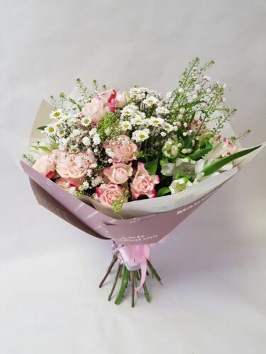 Gėlės į namus Kovo 8- ai dienai