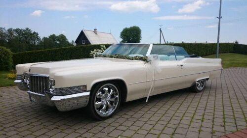 Nuomojamas Cadillac de Ville 1970 metu. Kabriolėtas