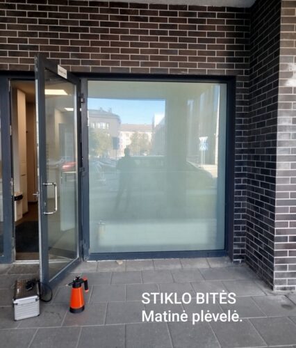 Langų tamsinimas Vilniuje.